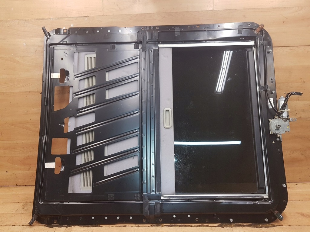 TRAPA MERCEDES W220 Product image