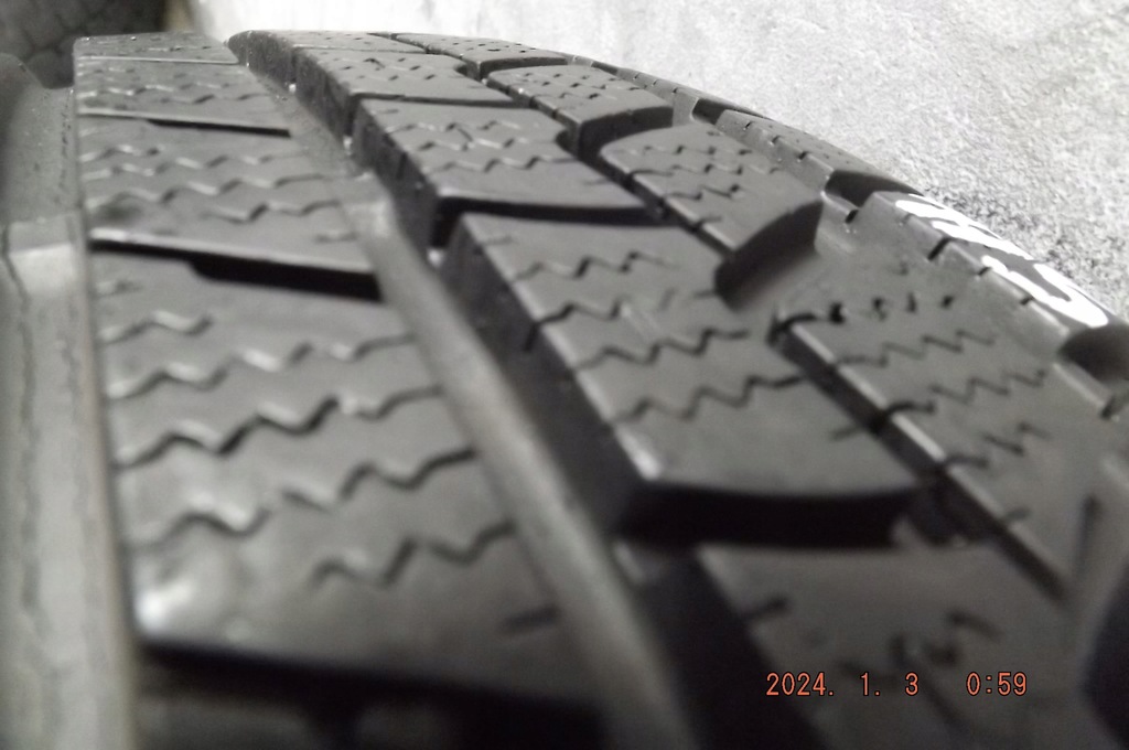 [V51] 1XWINTER 175/65R15 84T NEXEN WINGUARD SNOW'G & Product image