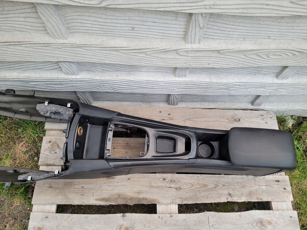 Cotiera Citroen DS4, tunel central Product image