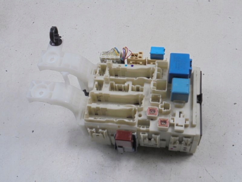 CUTIE SIGURANȚE TOYOTA YARIS II 82730-52700 Product image