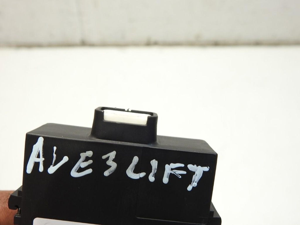 TOYOTA AVENSIS III CONTROLLER CENTRALĂ MODUL T27 89741-05091 Product image