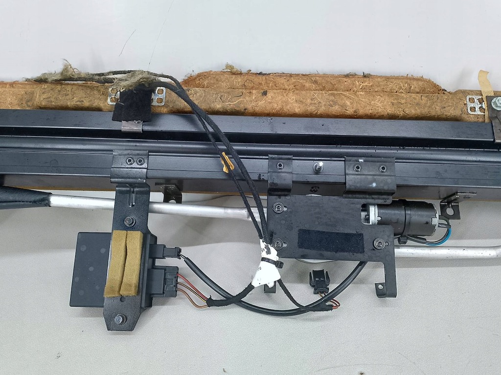 Audi A8 D2 Sedan spate Blind Roller Product image