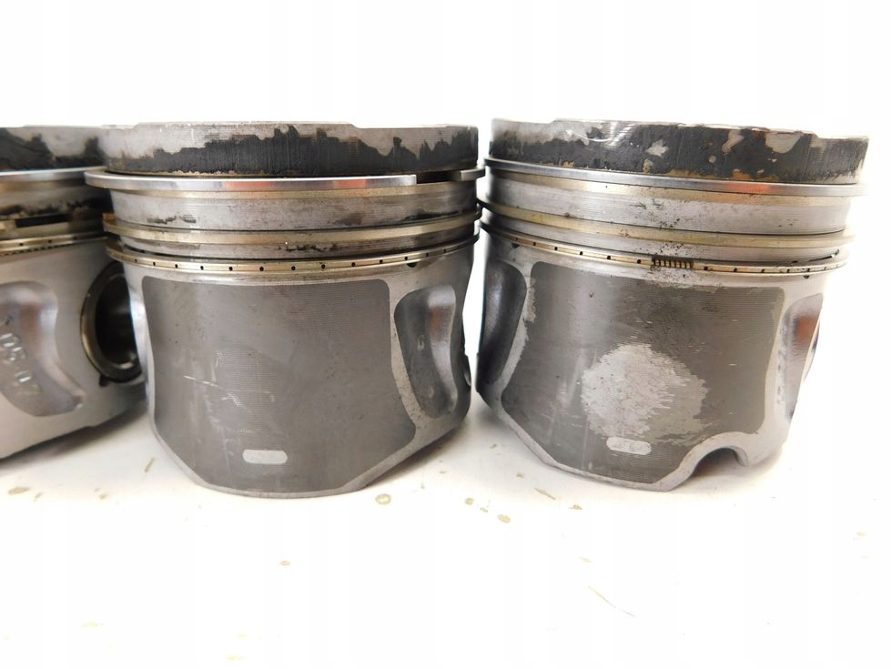 Set 4 pistoane Alfa Romeo 159 1.9 JTDM piston Product image