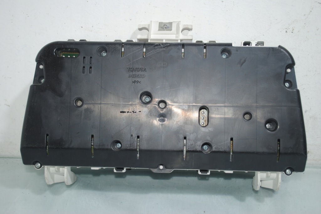 CONTOR TOYOTA COROLLA VERSO II 2.0 D4D KILOMETRAJ 379729KM 83800-0F090 Product image