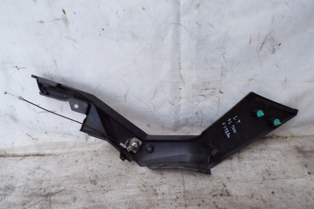 UMPLUERE CARENAJ 47211-28K SUZUKI DL 650 V-STROM Product image
