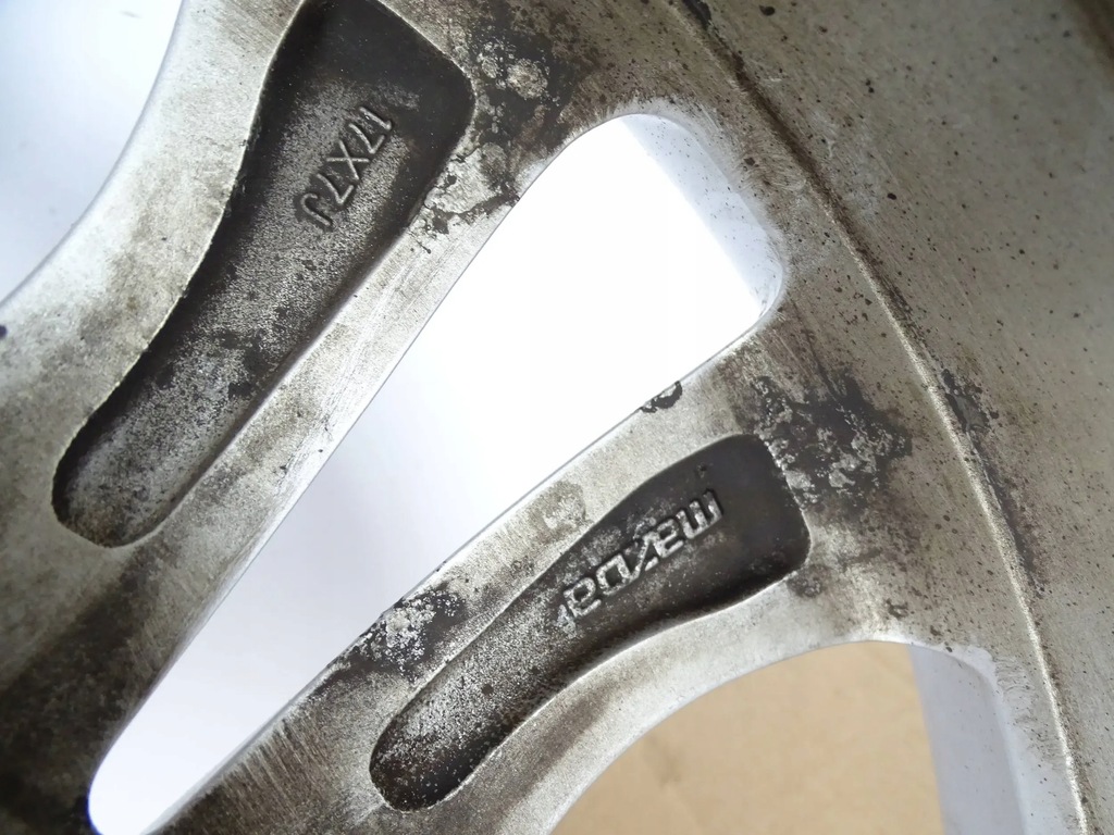 JANTE MAZDA 7J x 17 ET52.5 K5253 5X114.3 Product image