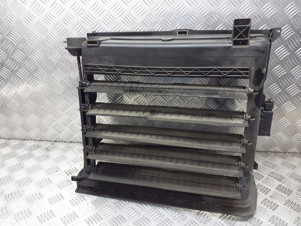 CAPAC VENTILATOR RADIATOR BMW E46 2.0 D 157048048 Product image