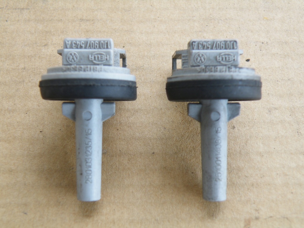 Senzor de temperatură intern VW Passat B5 FL lift Golf IV 4 1J0907543A Product image