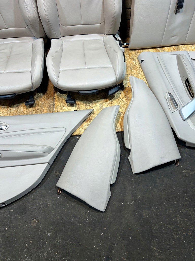 SCAUNE BMW 1 F20 UK, SET PIELE NEINCALZITĂ OYSTER, VERSIUNEA ENGLISH Product image
