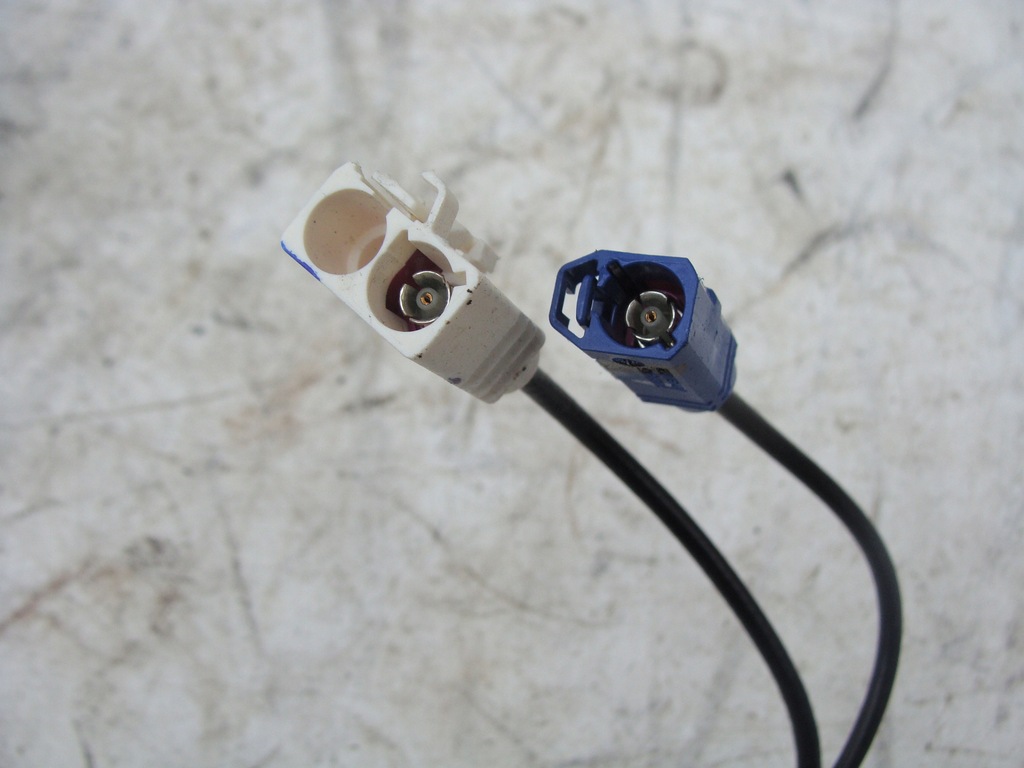 CABLA ANTENA CITROEN C3 III 9813715080 Product image