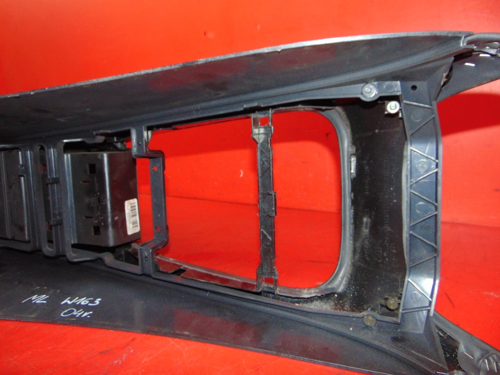 MERCEDES ML W163 LIFT 02- SUPORT COTIERA CENTRAL TUNEL Product image