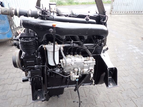 MOTOR IFA FORTSCHRITTE, aspirat natural, nominal in 4 cilindri, in stare foarte buna Product image