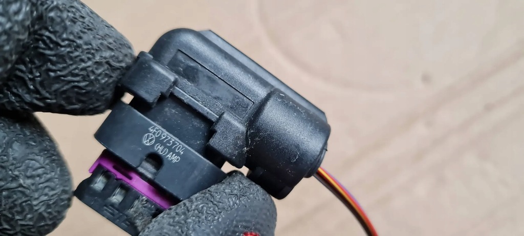 CONECTOR PRISE A5 8W 4F0973704 A4 B9 8W Q5 VW AUDI Product image