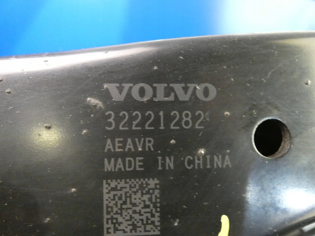 VOLVO XC40 BRAȚ COMANDĂ DREAPTA FAȚĂ DREAPTA Product image