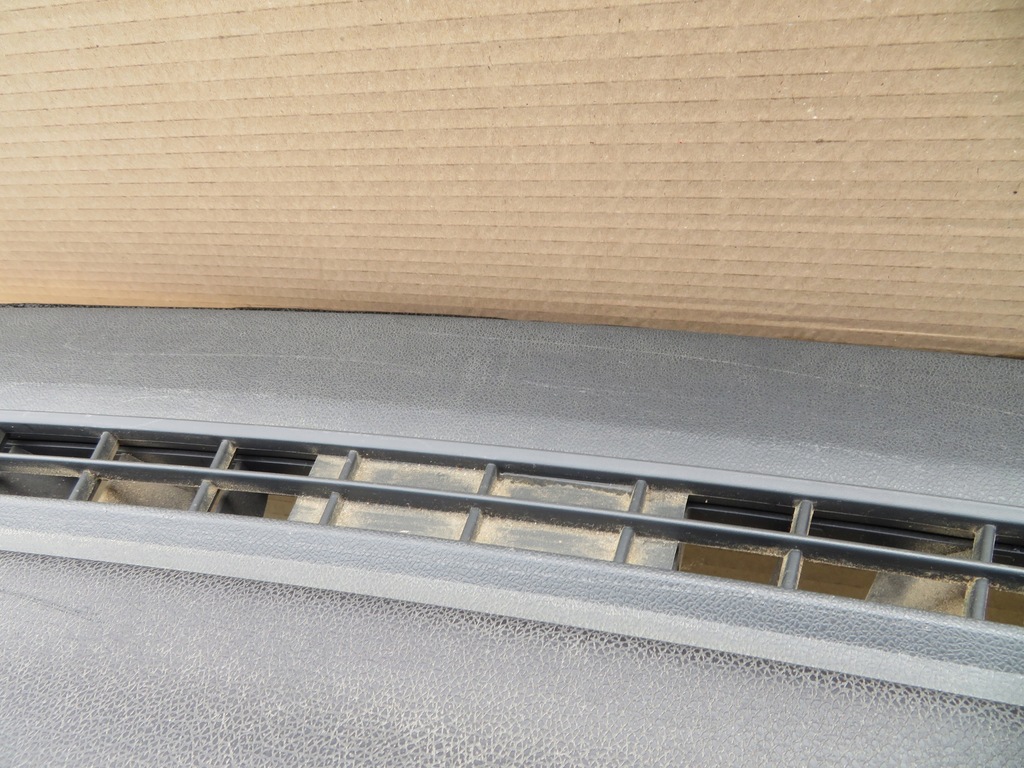 CONSOLA PERNE SCAUNE RENAULT FLUENCE Z.E. 985250008R Product image