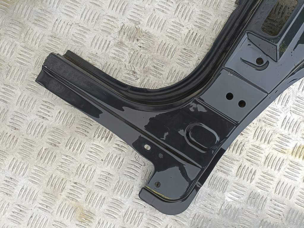 NOU CAPAC STÂLPĂ FAŢĂ STÂLPĂ DREAPTA FAŢĂ NISSAN JUKE F15 12-19 Product image
