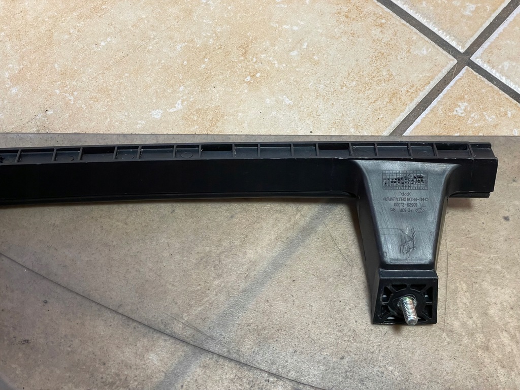 Hyundai OE 83520-2L000 ghidaj geam spate dreapta I30 Product image