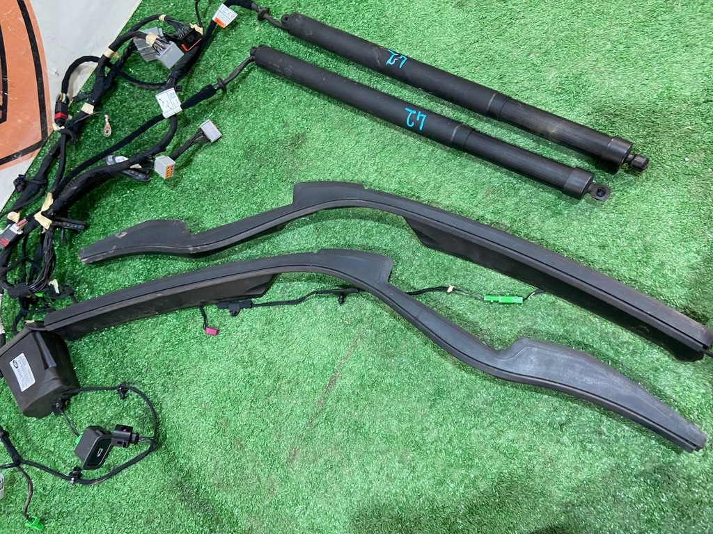 SET DE AMORTIZATE SPATE CU CABLARE LAND ROVER L550 FK72-70354-AJ Product image