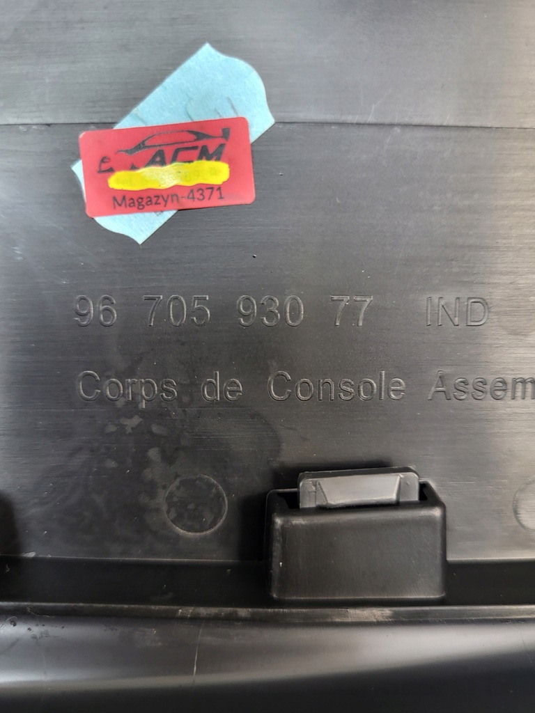 PEUGEOT 5008 I BUTON DE MÂNĂ DEPOZITARE TUNEL CENTRAL 9670593077 Product image