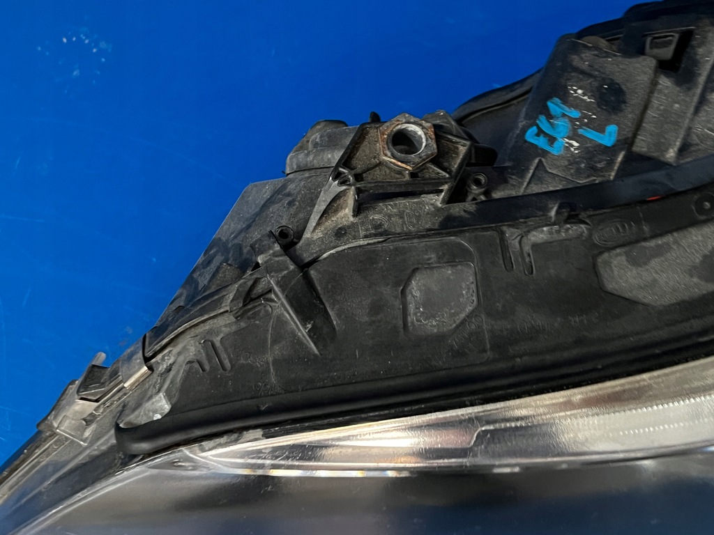 DIRECȚIE BI XENON D1S DINAMIC BMW E60 E61 EU HELLA Product image