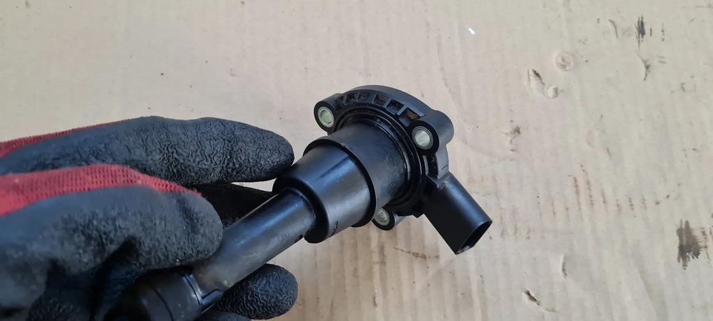 S6 C7 4G LIFT ULEI LEVEL SENSOR 4.0 TFSI 079907660A A4 B9 8W A5 A6 A7 Product image