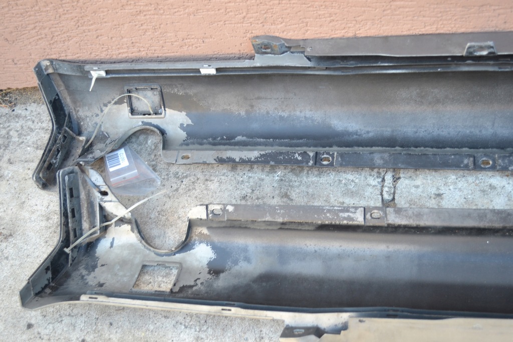 Mercedes W124 Coupe CE Moluri, capace prag Product image