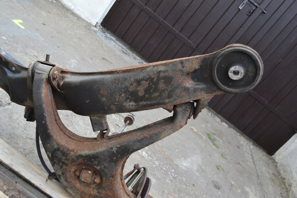 Mercedes W126 Carucior spate suspensie spate Product image