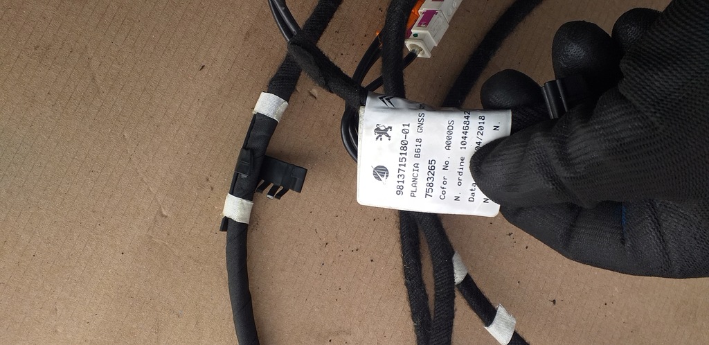 Citroen C3 III 16r - antena de plafon + cablaj NAVI 9819669580 9813715180 Product image