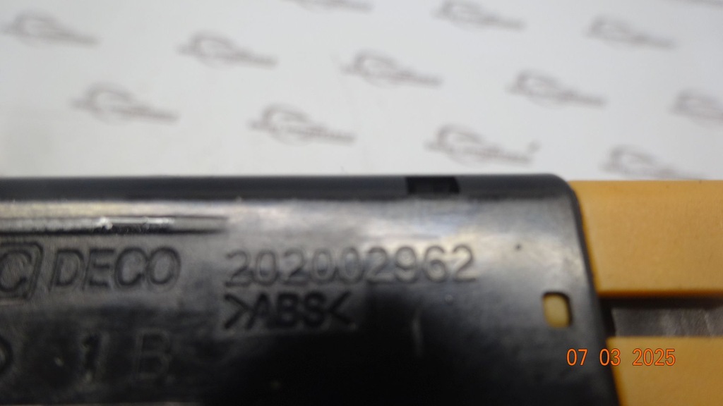 Kia Sorento II 4x4 10r Switch ESP 202002962 621W05010 Product image