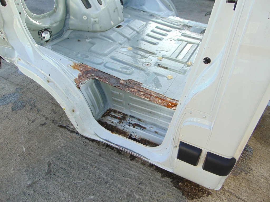 RENAULT MASCOTT LIFT 03-10 CADRU CAROSERIE CABINA Product image
