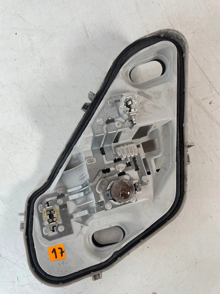 Inserție lămpi spate dreapta Opel Meriva B Product image
