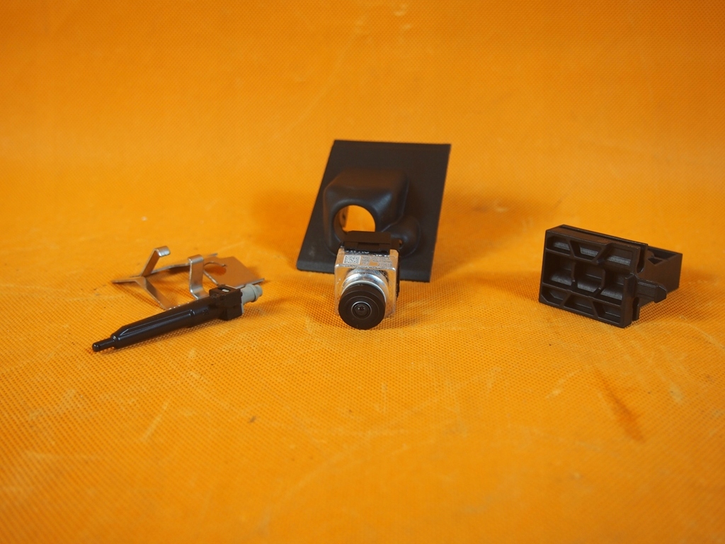 Suport pentru cameră de parcare Audi E-Tron 4n0980546a Product image