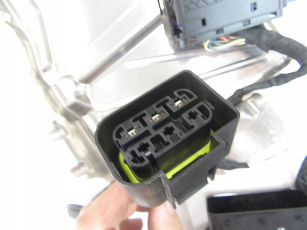 Sofer modul de directie activ BMW e60 e61 e63 e64 mufa Product image