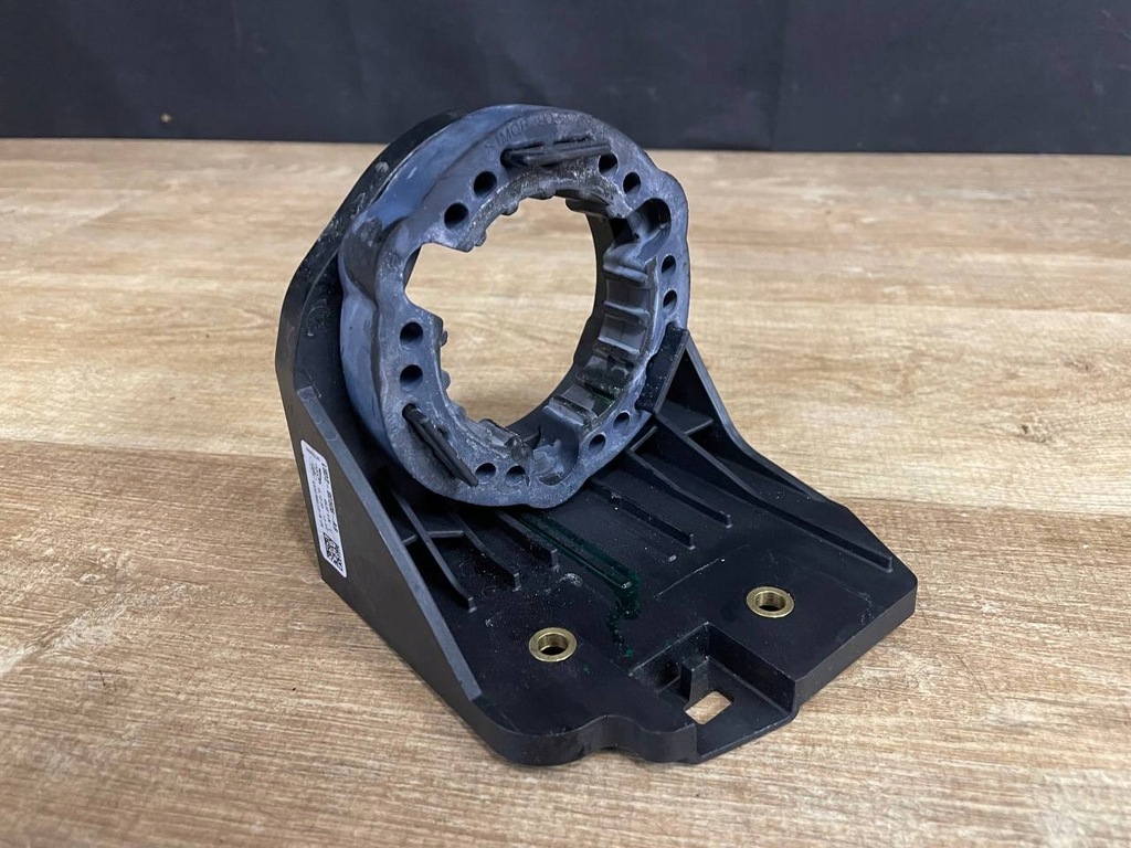 Element de montare pentru pompa de apa Land Rover Discovery Sport L550 | L8D2-8C506-AB Product image