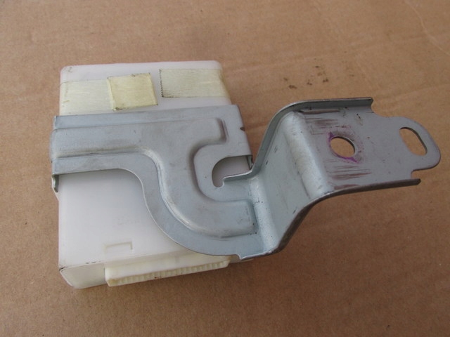 Lift Grand Vitara II 1.9 ddis Modul inchidere centralizata 37171-64jH2 Product image