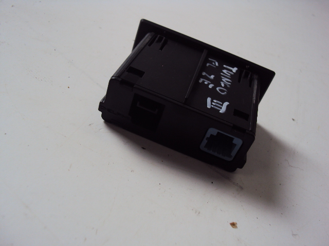 PRISA AUX USB RENAULT TWINGO III ZE LIFT CLIO V Product image