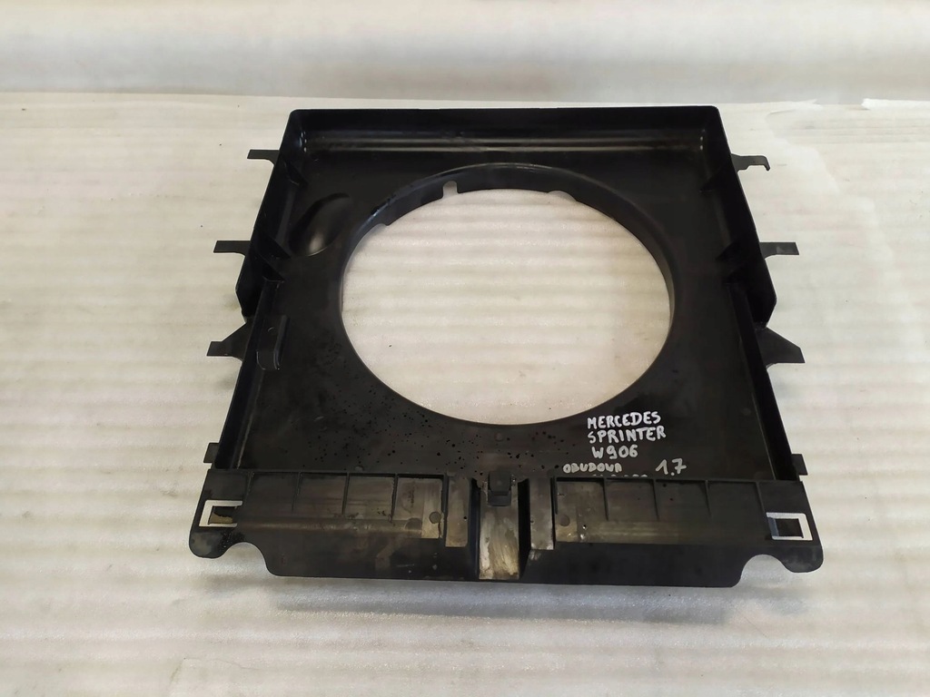 Mercedes-Benz Sprinter W906 Fan Carcasa Product image