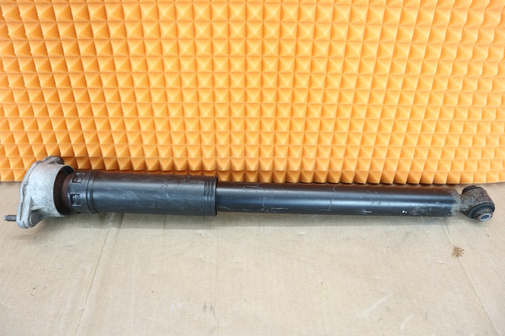 AMORTIZOR SPATE MERCEDES W204 W207 2073202530 Product image