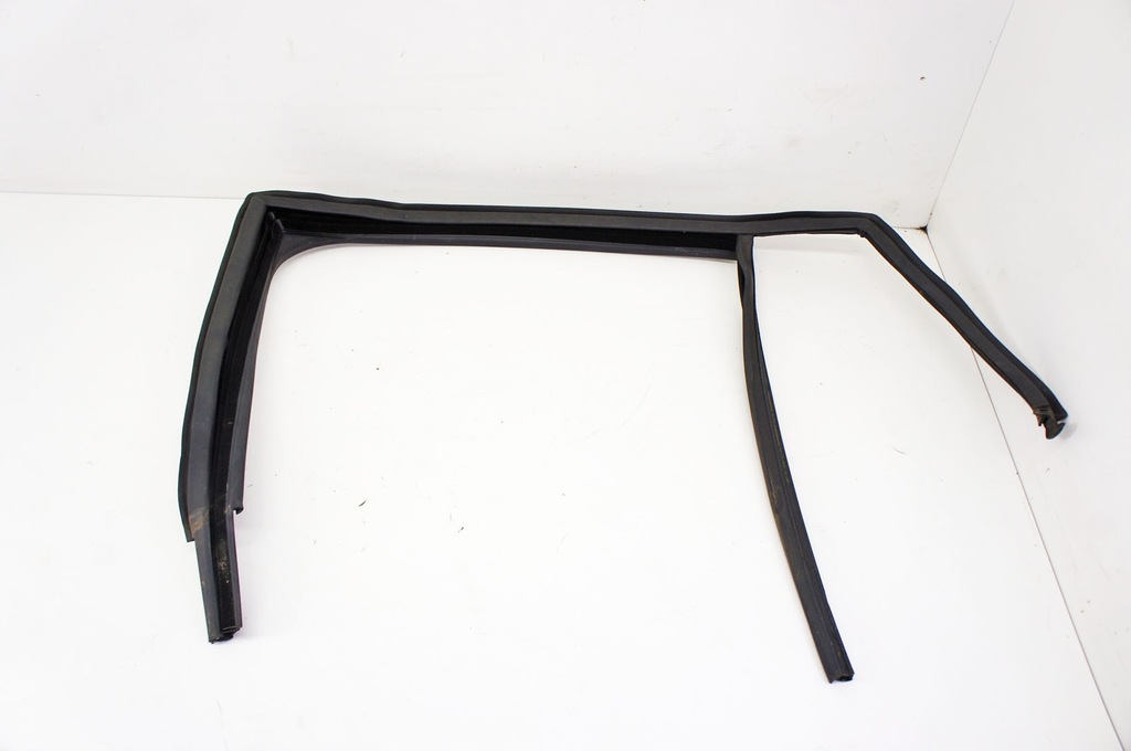 NR164 Skoda Fabia IV 21- Garnitura geam, spate stanga Product image