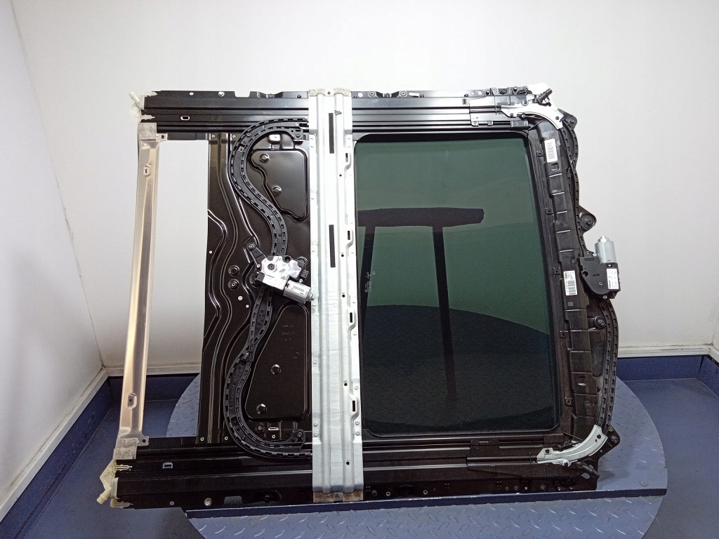 BMW G30 5 TRAPOZ 8067930 Product image