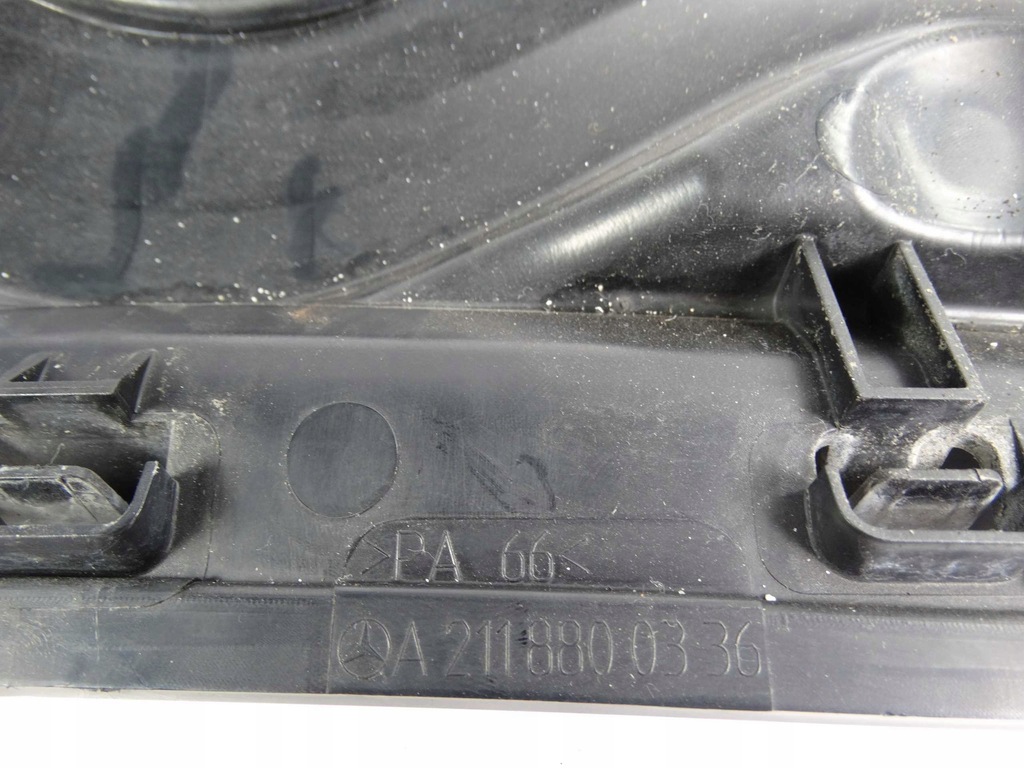Mercedes E W211 PANOU DEFLET DE AER CAPOTA Product image