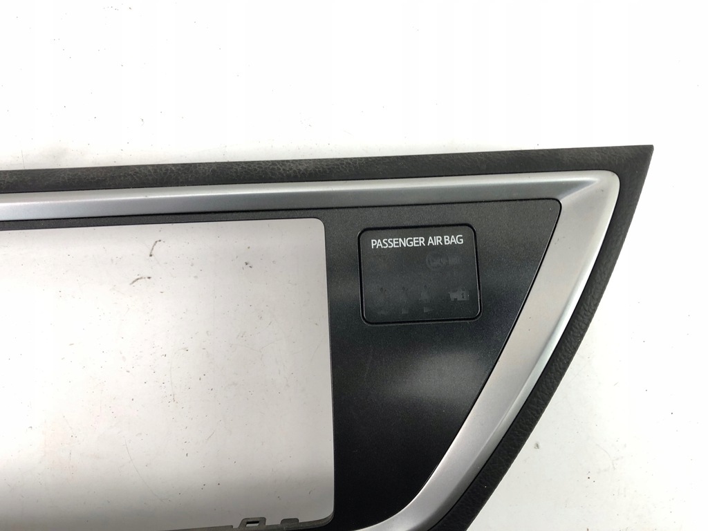 CADRU CAPAC RADIO TOYOTA AURIS II 55405-02430 Product image