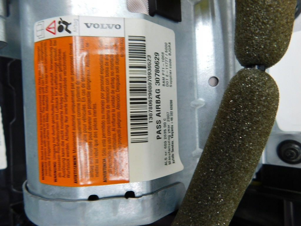PERNE CONSOLA Volvo C30 S40 II V50 04-12 Product image