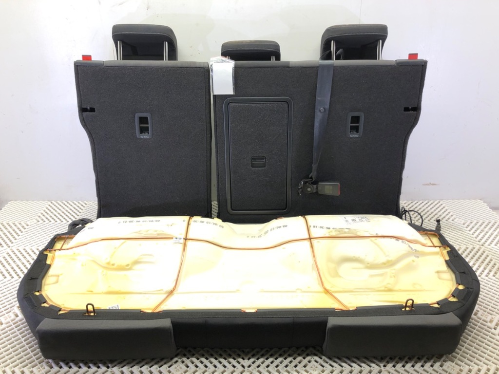 RANDUL AL DOILEA SCAUNE VW GOLF VII Kombi Product image