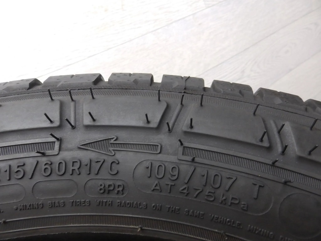 Michelin Agilis CrossClimate anvelopă pentru toate anotimpurile 215/60/17C 109/107T Product image