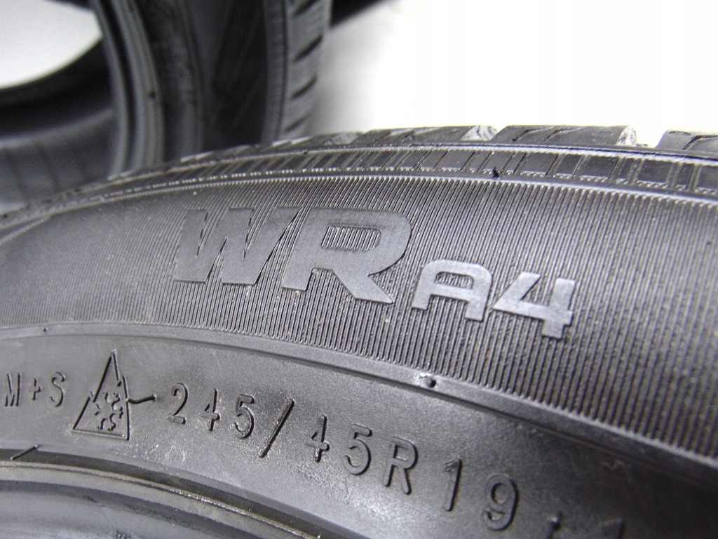 NOKIAN WR A4 PNEURI DE IARNĂ 245/45R19 R19 19 18 ani Product image