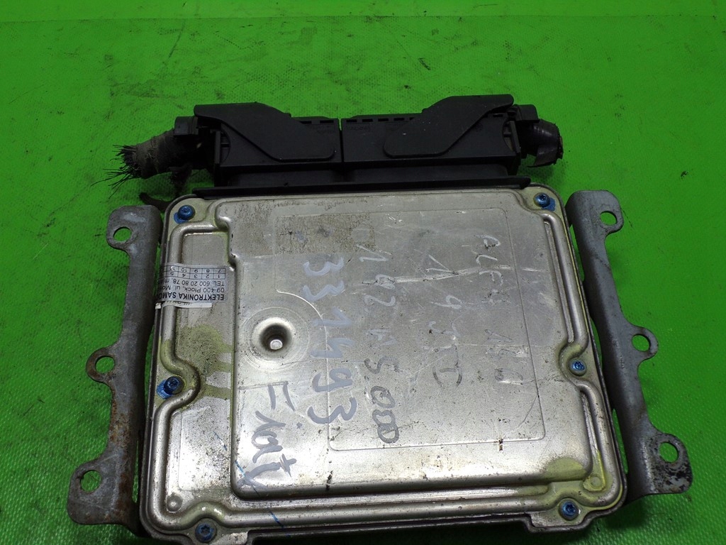 FIAT STILO 1.9 JTD COMPUTER CONTROLLER MOTOR 0281010986 Product image