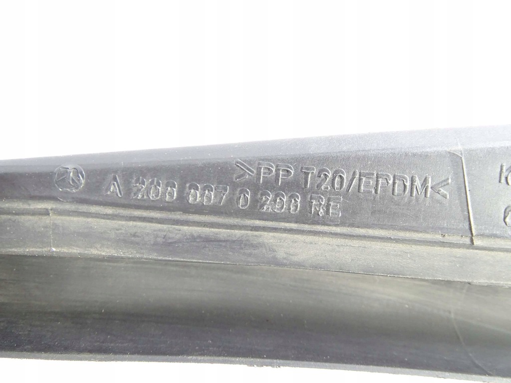 Mercedes CLK W208 BANDA GARNITURĂ CAPOTE, DREAPTA Product image