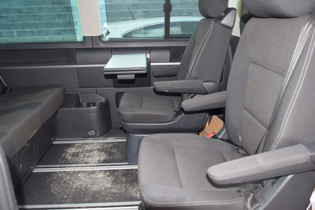 VW T6 MULTIVAN SET INTERIOR SCAUNE, TAPITERIE, DEPOZITARE LATERALA, CAPRATURA Product image
