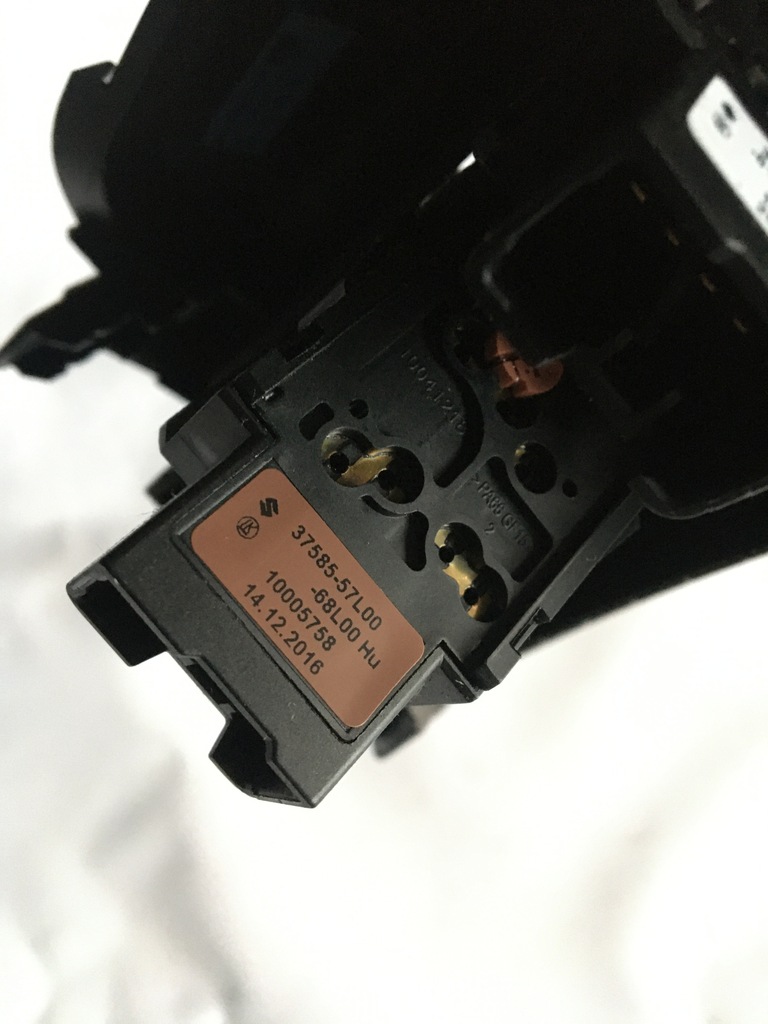 Suzuki Vitara III 15- Reglarea comutatorului de panou ESP 73832-54P10 Product image